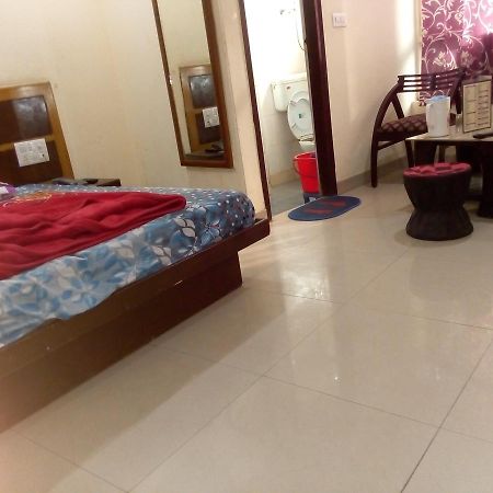 Star International Hotel Nuova Delhi Esterno foto